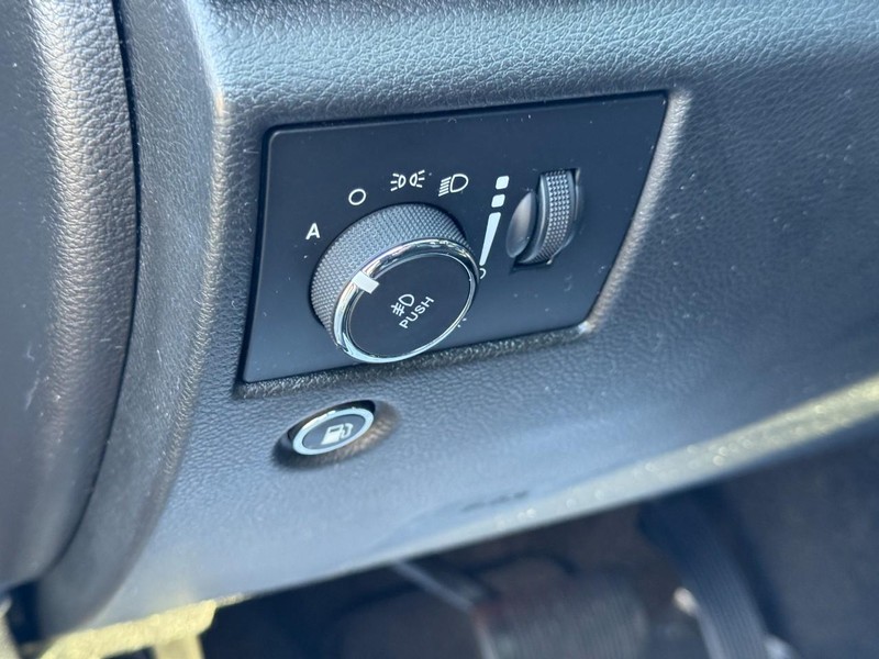 Jeep Grand Cherokee WK Vehicle Full-screen Gallery Image 18