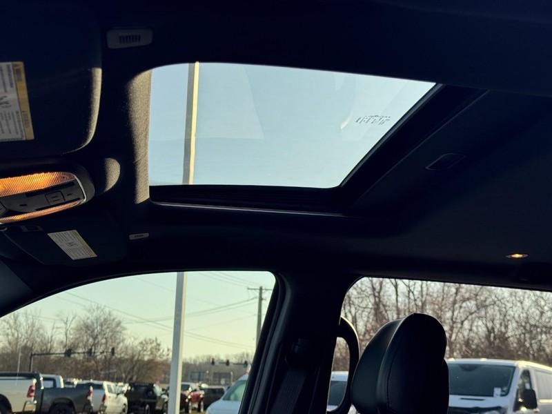 Jeep Grand Cherokee WK Vehicle Full-screen Gallery Image 27