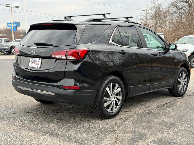 Chevrolet Equinox Vehicle Full-screen Gallery Image 03