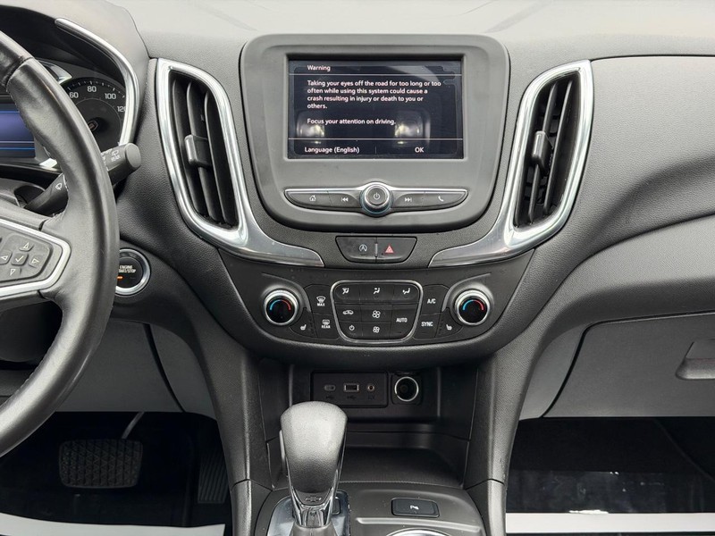 Chevrolet Equinox Vehicle Full-screen Gallery Image 13