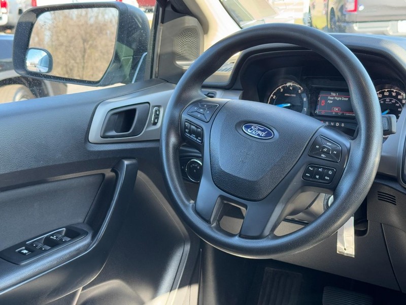 Ford Ranger Vehicle Full-screen Gallery Image 13