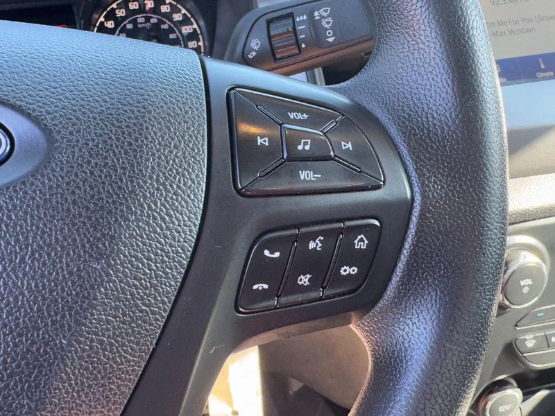 Ford Ranger Vehicle Full-screen Gallery Image 18