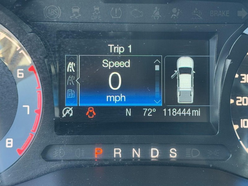 Ford Ranger Vehicle Full-screen Gallery Image 19