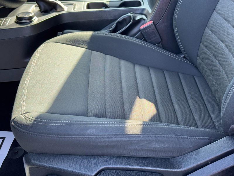 Ford Ranger Vehicle Full-screen Gallery Image 23