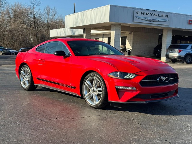 Ford Mustang Vehicle Full-screen Gallery Image 02