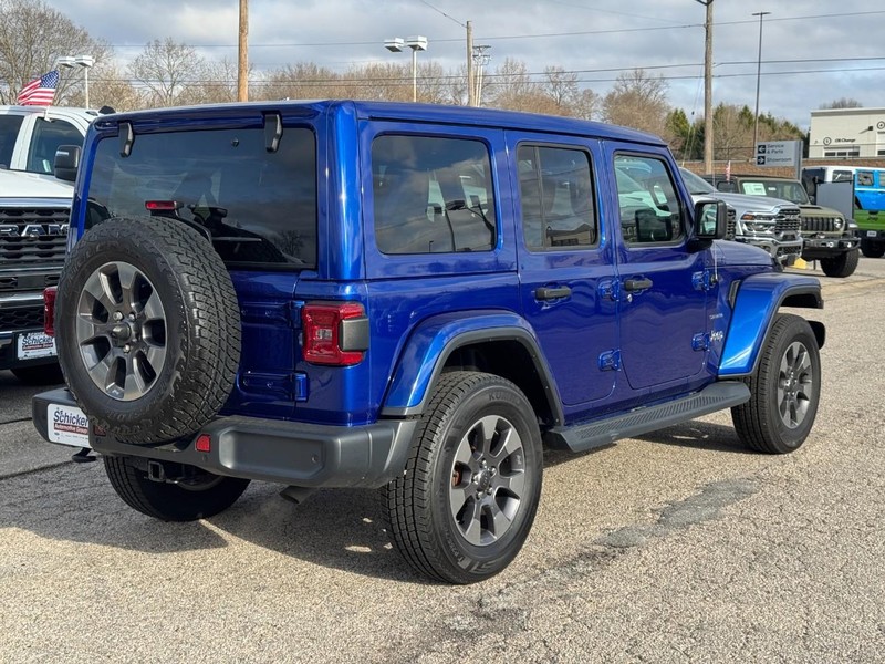 Jeep Wrangler Unlimited Vehicle Full-screen Gallery Image 03