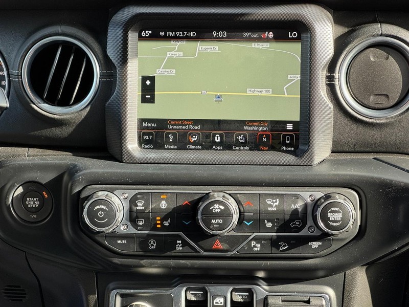 Jeep Wrangler Unlimited Vehicle Full-screen Gallery Image 13