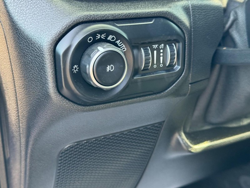 Jeep Wrangler Unlimited Vehicle Full-screen Gallery Image 16