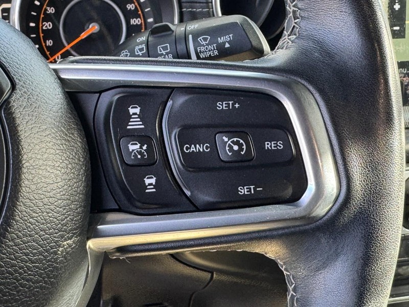 Jeep Wrangler Unlimited Vehicle Full-screen Gallery Image 18