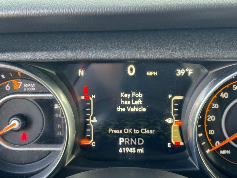 Jeep Wrangler Unlimited Vehicle Full-screen Gallery Image 19