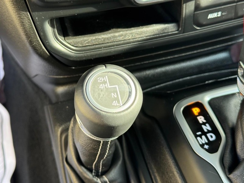 Jeep Wrangler Unlimited Vehicle Full-screen Gallery Image 24