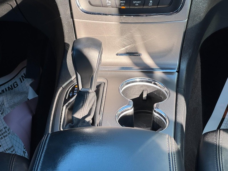 Jeep Grand Cherokee Vehicle Full-screen Gallery Image 14