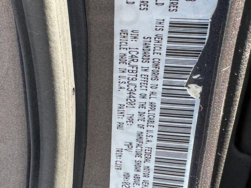 Jeep Grand Cherokee Vehicle Full-screen Gallery Image 30