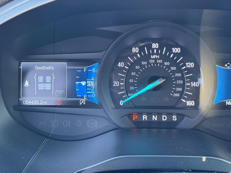 Ford Edge Vehicle Full-screen Gallery Image 21