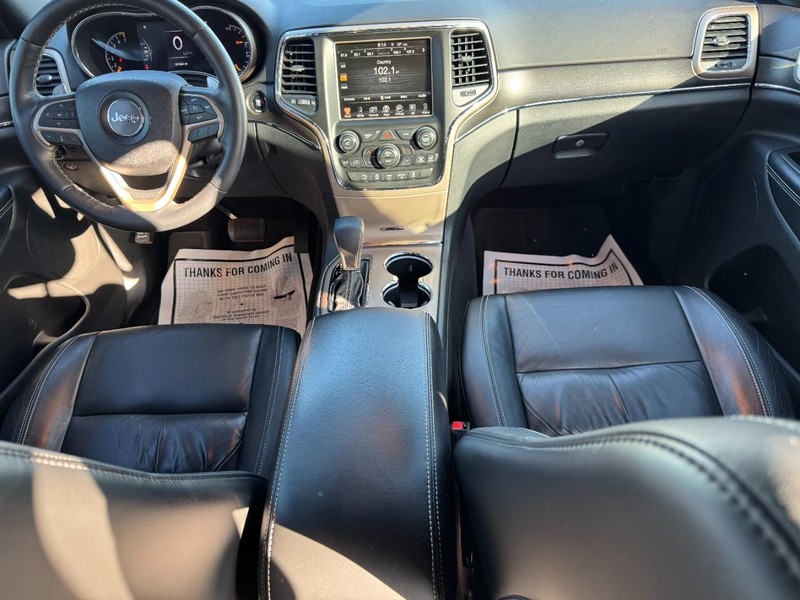 Jeep Grand Cherokee Vehicle Full-screen Gallery Image 11