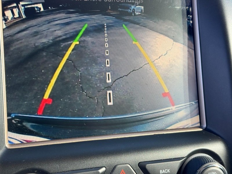 Jeep Grand Cherokee Vehicle Full-screen Gallery Image 23