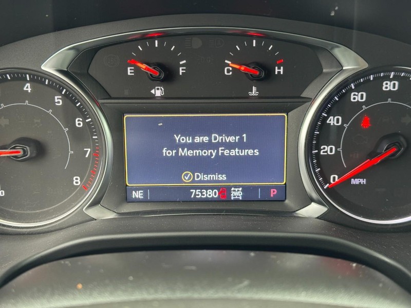 GMC Acadia Vehicle Full-screen Gallery Image 21