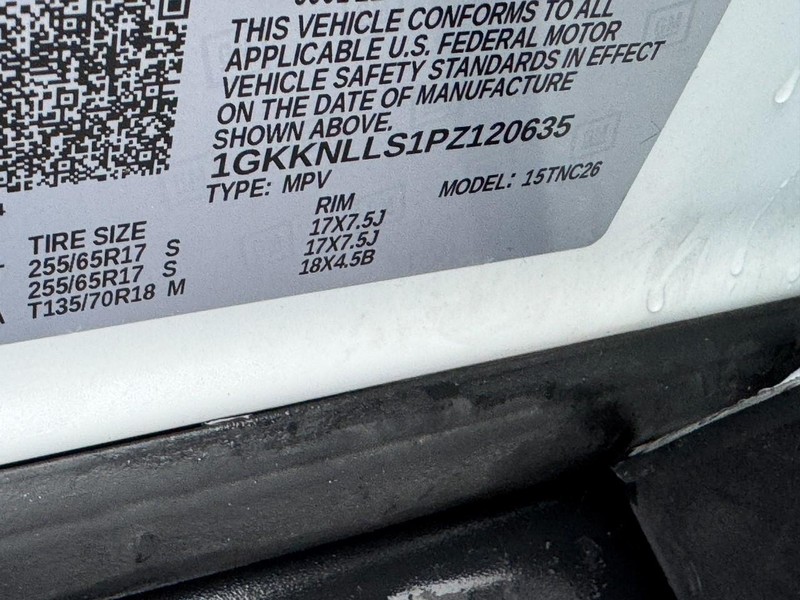 GMC Acadia Vehicle Full-screen Gallery Image 26