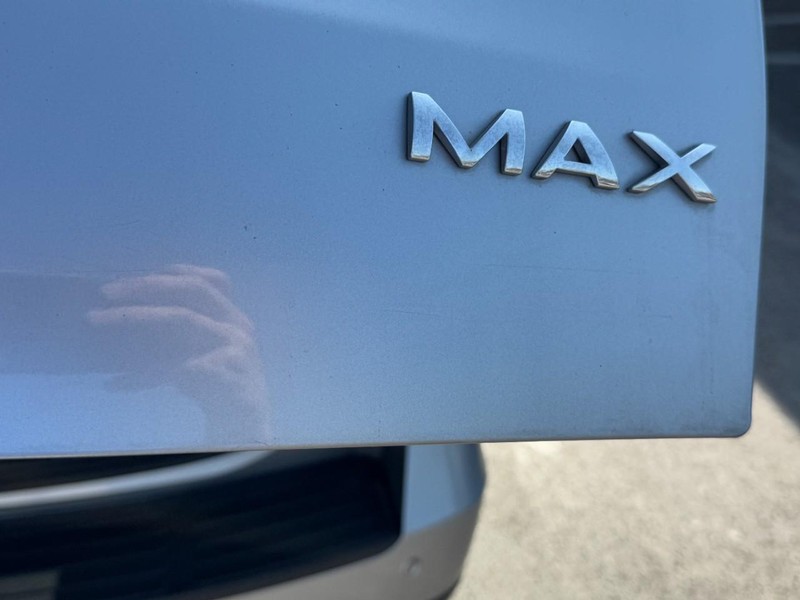 Ford Expedition Max Vehicle Full-screen Gallery Image 05