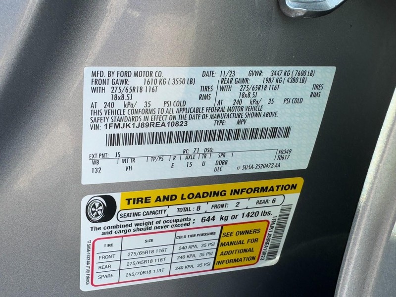 Ford Expedition Max Vehicle Full-screen Gallery Image 28