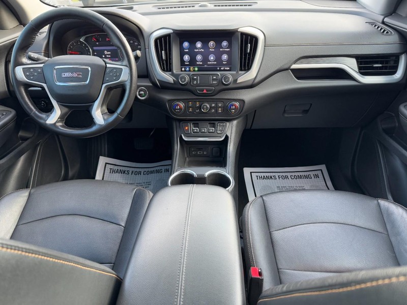 GMC Terrain Vehicle Full-screen Gallery Image 11
