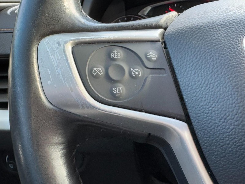 GMC Terrain Vehicle Full-screen Gallery Image 17