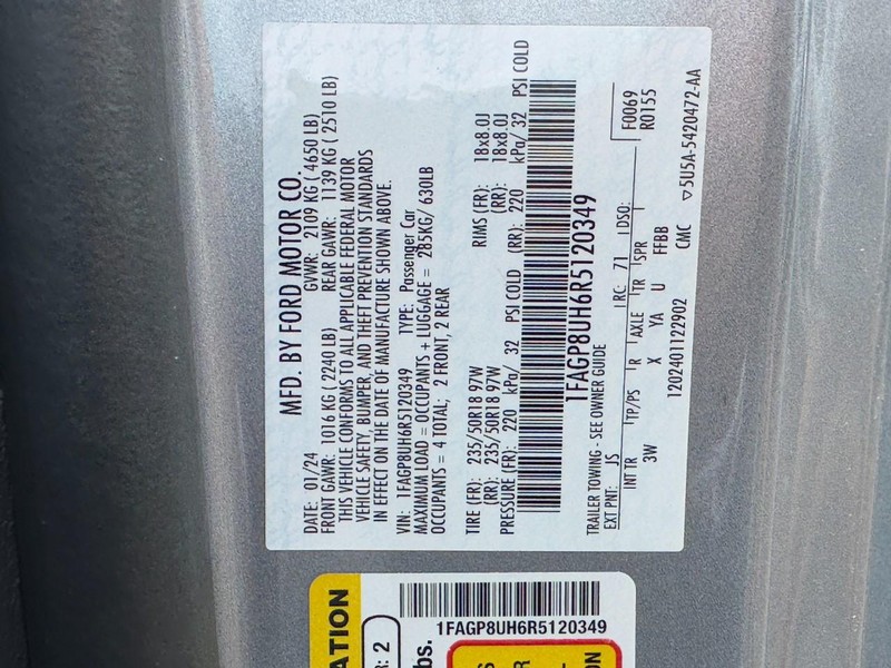 Ford Mustang Vehicle Full-screen Gallery Image 24