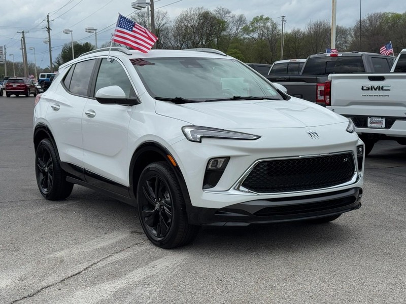 Buick Encore GX Vehicle Full-screen Gallery Image 02