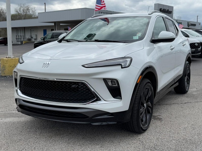 Buick Encore GX Vehicle Full-screen Gallery Image 07