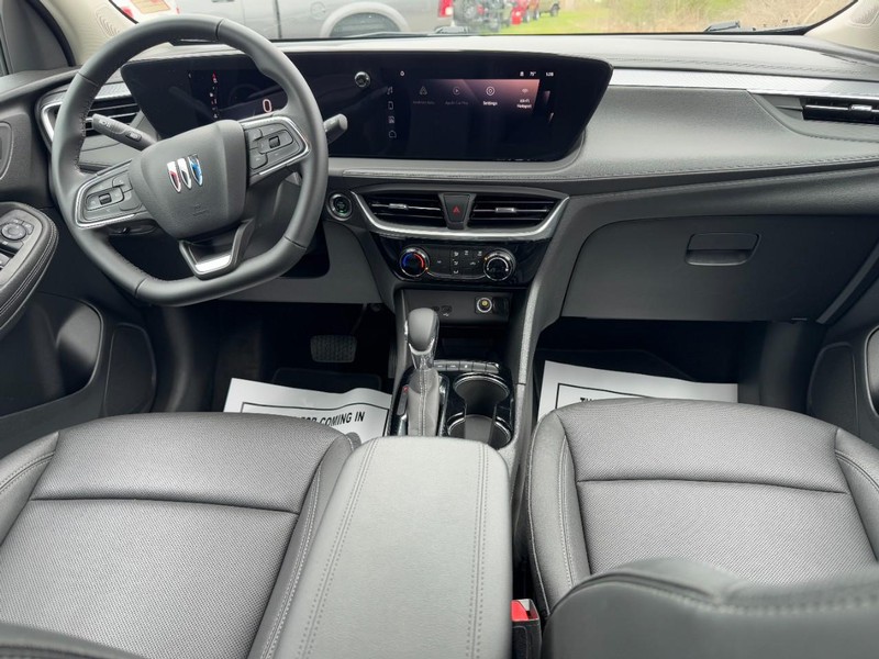 Buick Encore GX Vehicle Full-screen Gallery Image 10