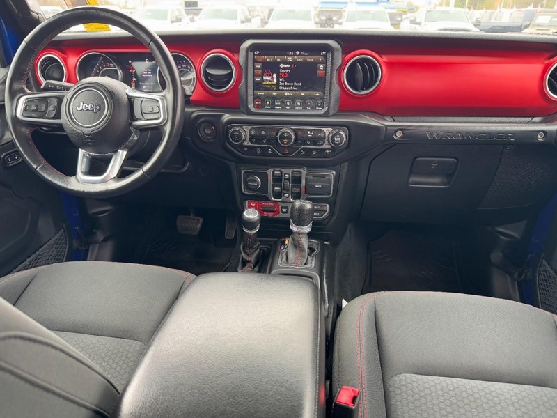 Jeep Wrangler Unlimited Vehicle Full-screen Gallery Image 11