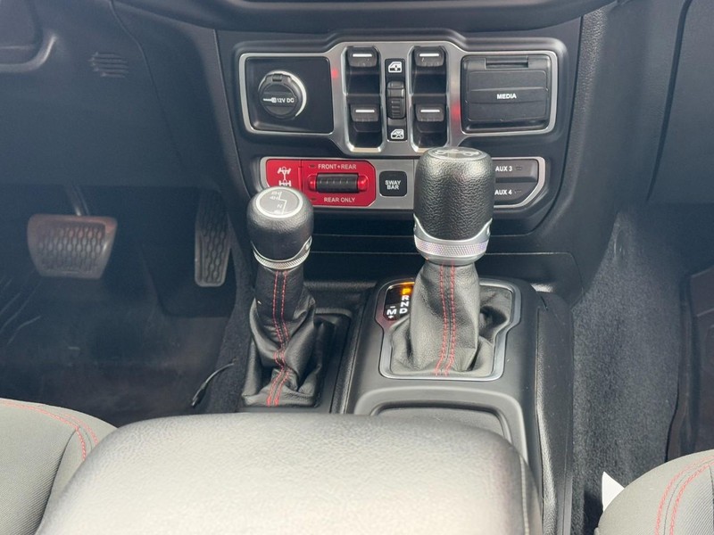 Jeep Wrangler Unlimited Vehicle Full-screen Gallery Image 14