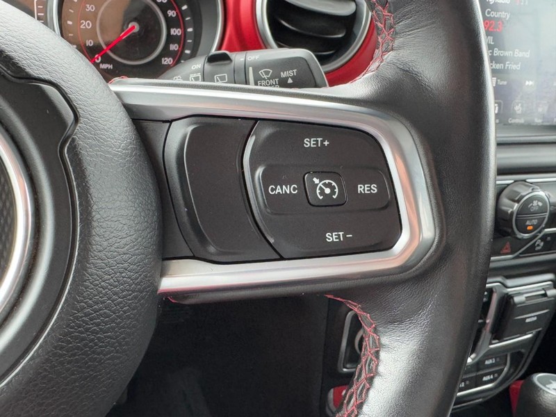 Jeep Wrangler Unlimited Vehicle Full-screen Gallery Image 17