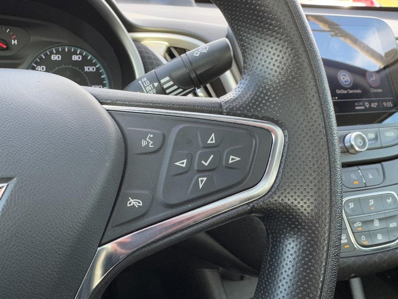 Chevrolet Malibu Vehicle Full-screen Gallery Image 18