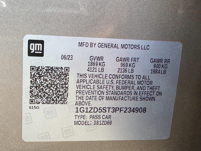 Chevrolet Malibu Vehicle Full-screen Gallery Image 24