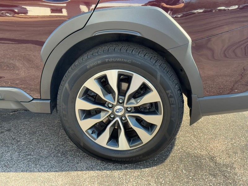 Subaru Outback Vehicle Full-screen Gallery Image 07