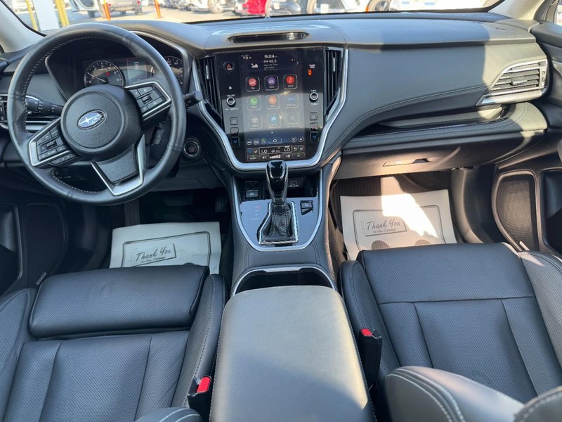 Subaru Outback Vehicle Full-screen Gallery Image 11