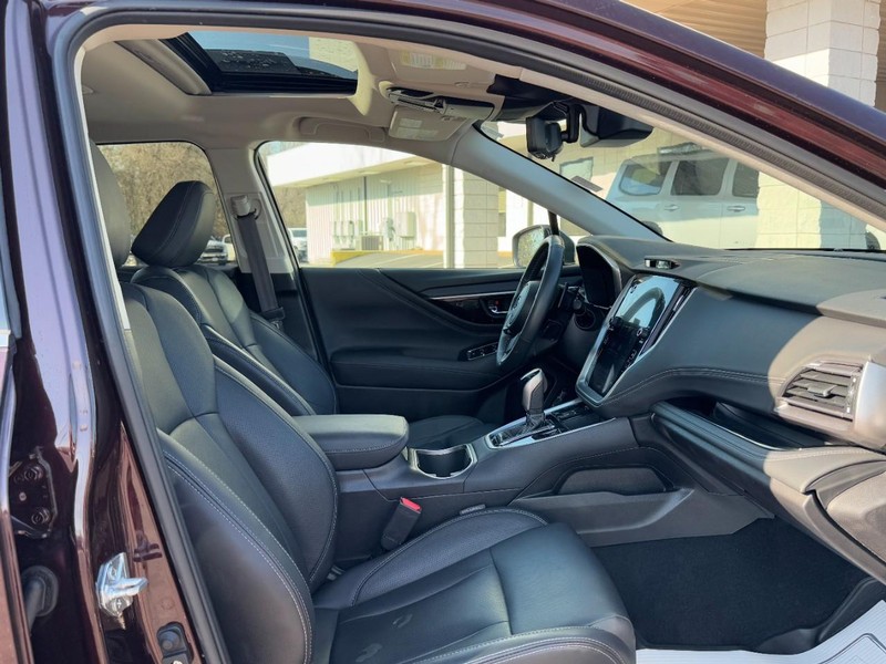 Subaru Outback Vehicle Full-screen Gallery Image 15