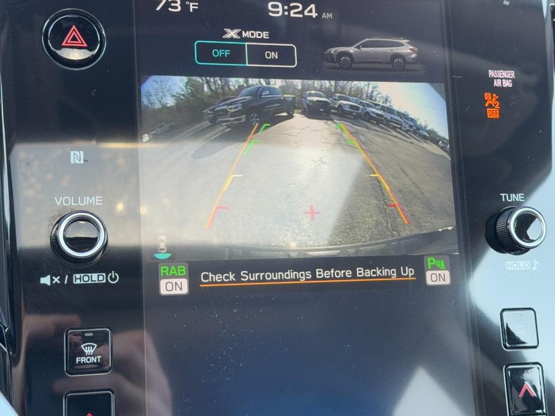 Subaru Outback Vehicle Full-screen Gallery Image 23