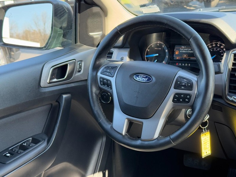 Ford Ranger Vehicle Full-screen Gallery Image 13