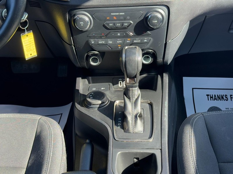 Ford Ranger Vehicle Full-screen Gallery Image 15