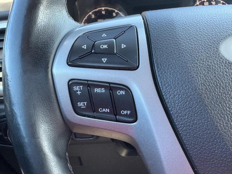 Ford Ranger Vehicle Full-screen Gallery Image 17