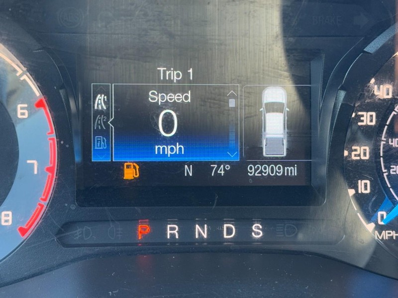 Ford Ranger Vehicle Full-screen Gallery Image 19