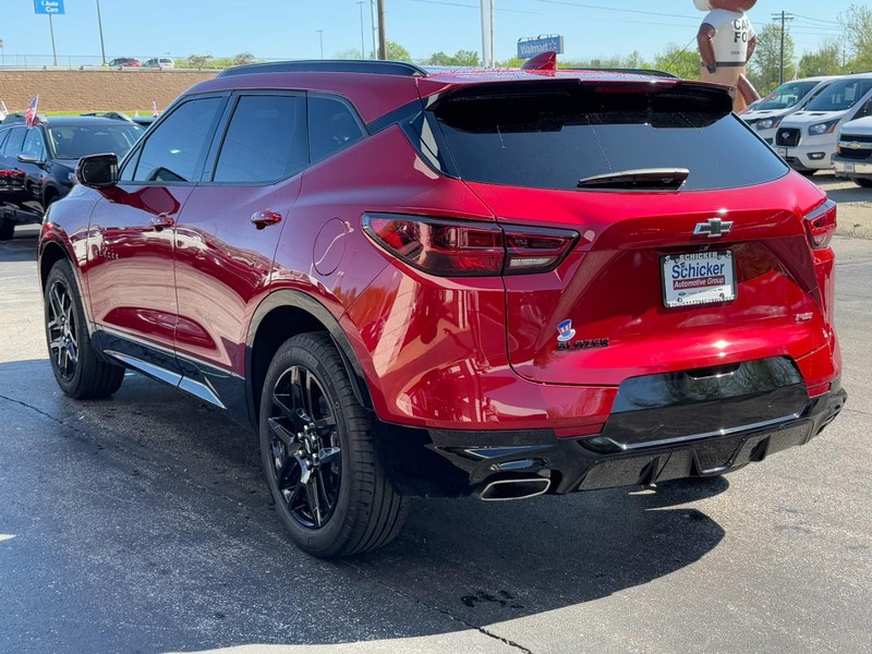 Chevrolet Blazer Vehicle Full-screen Gallery Image 06