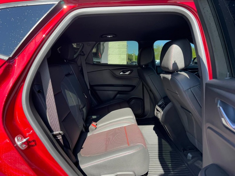 Chevrolet Blazer Vehicle Full-screen Gallery Image 10