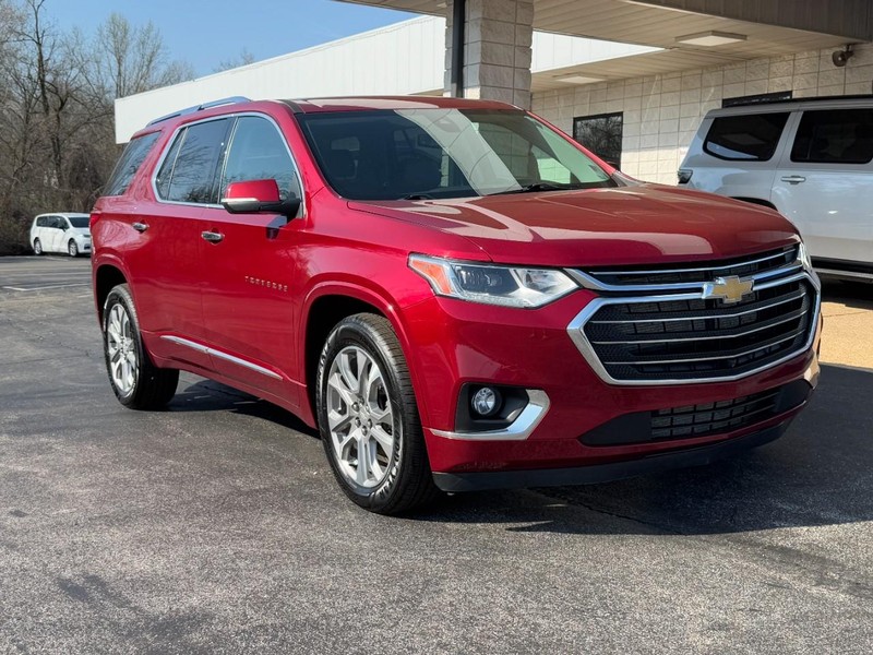Chevrolet Traverse Vehicle Full-screen Gallery Image 02