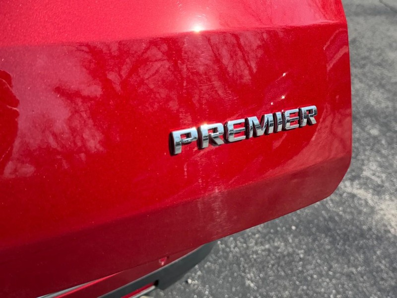 Chevrolet Traverse Vehicle Full-screen Gallery Image 05