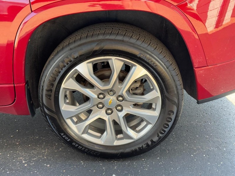 Chevrolet Traverse Vehicle Full-screen Gallery Image 08