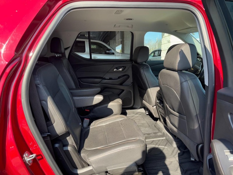 Chevrolet Traverse Vehicle Full-screen Gallery Image 11