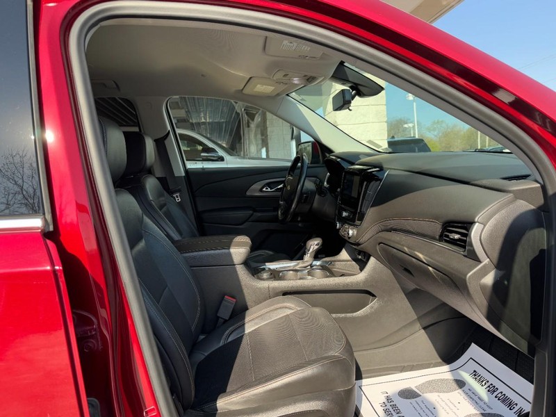 Chevrolet Traverse Vehicle Full-screen Gallery Image 17